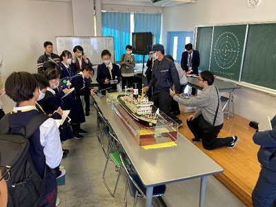 蒸気船ラジコンの実演