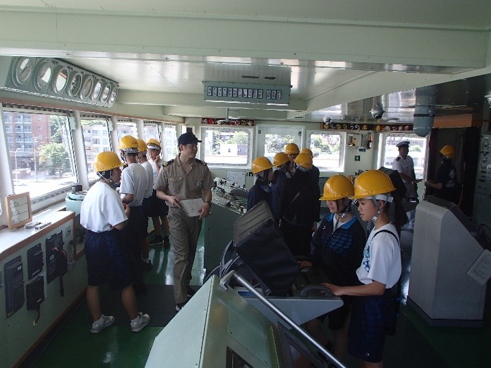 航海船橋